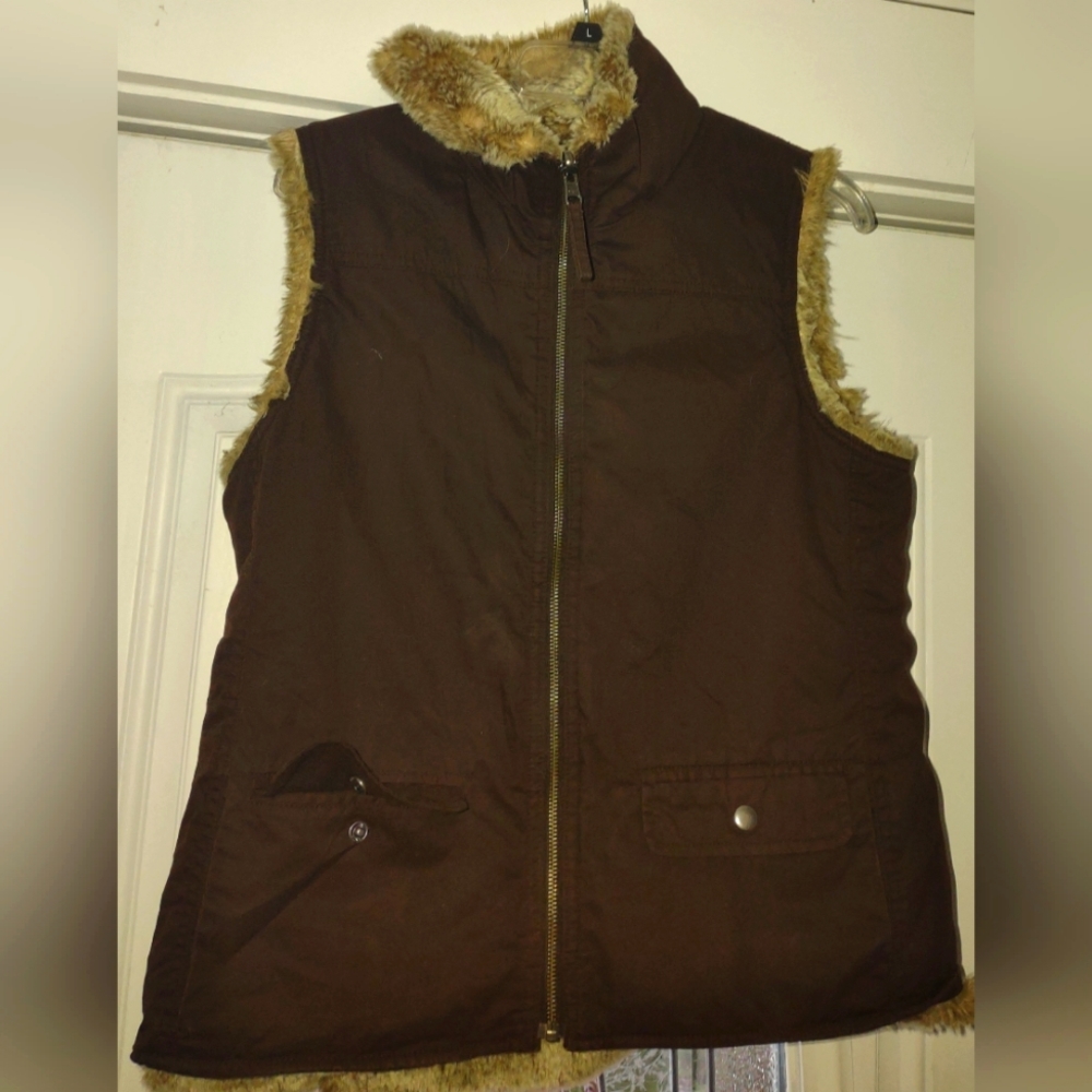 Gap M Brown reversible vest